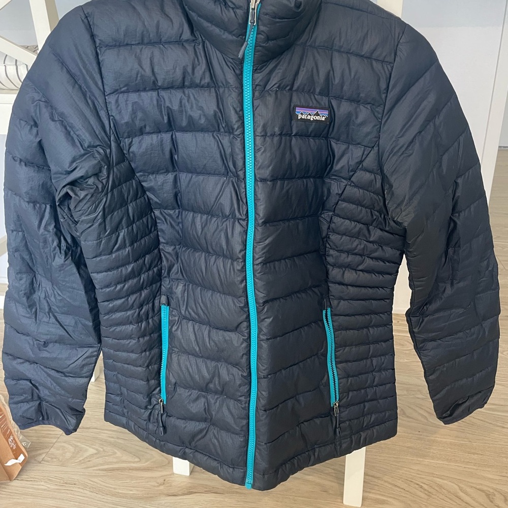 Patagonia Black Jacket with Teal Interior